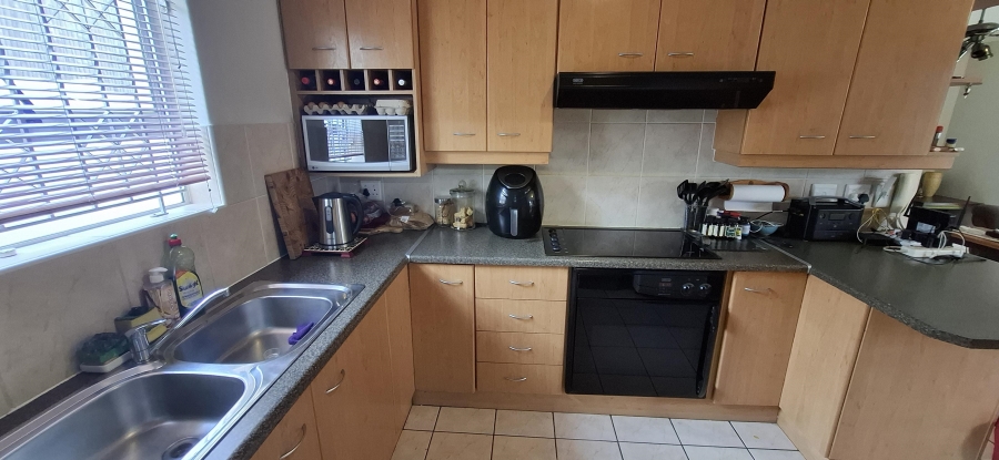 To Let 3 Bedroom Property for Rent in D